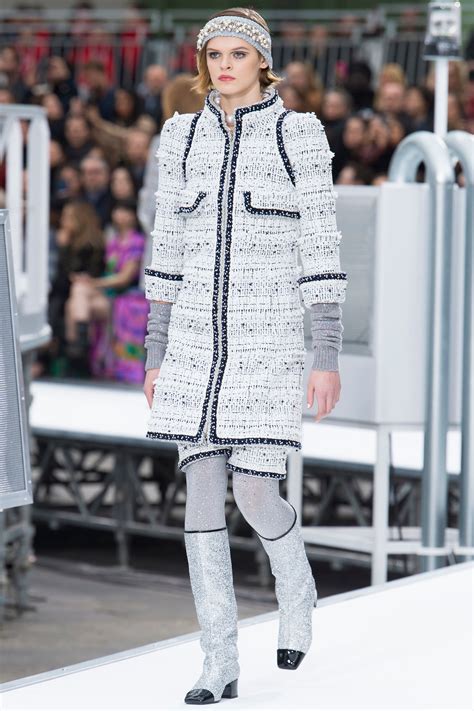 Chanel fall 2017 look